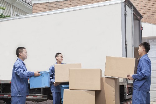 Van moving service for flats and homes in Bethnal Green